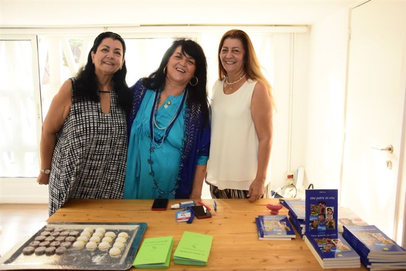 Une partie en Vrac : Book singing by Dr Noha Baz