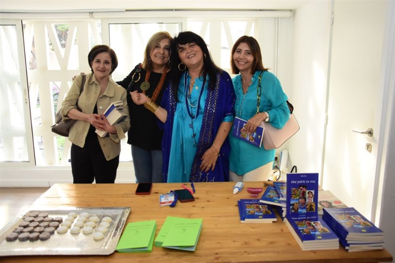 Une partie en Vrac : Book singing by Dr Noha Baz