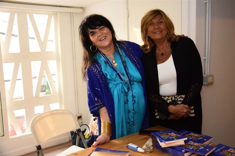 Une partie en Vrac : Book singing by Dr Noha Baz