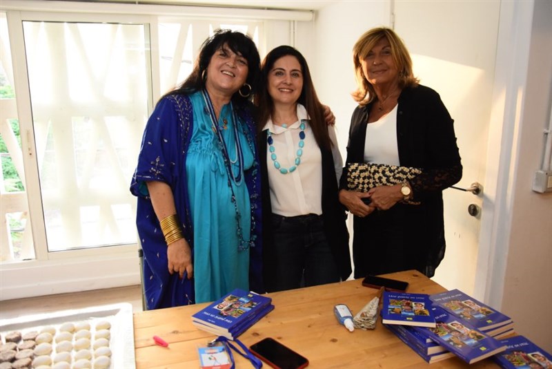 Une partie en Vrac : Book singing by Dr Noha Baz