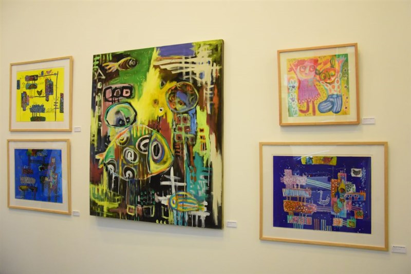 The Three generations of Guiragossian exhibition
