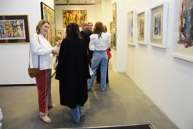 The Three generations of Guiragossian exhibition