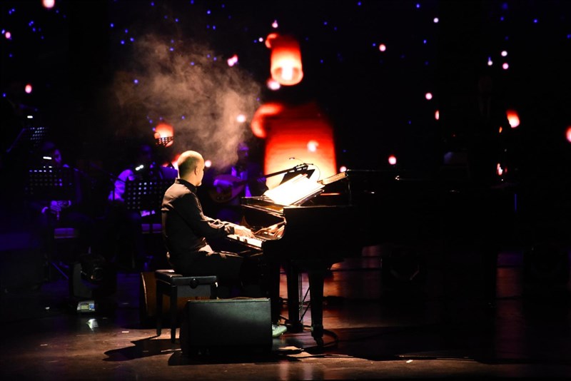 Michel Fadel at Casino Du Liban