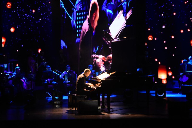 Michel Fadel at Casino Du Liban