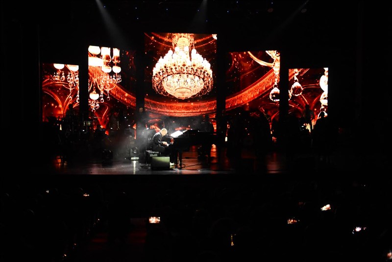 Michel Fadel at Casino Du Liban