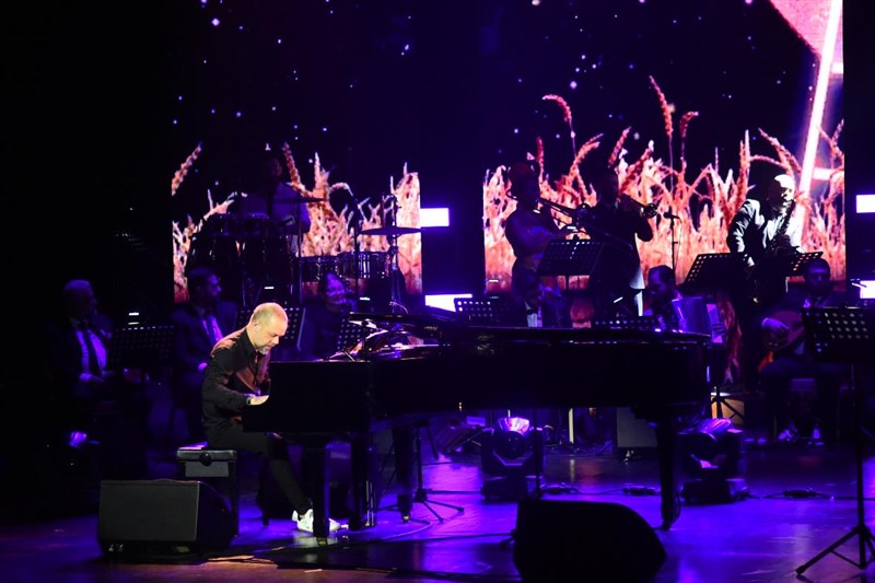 Michel Fadel at Casino Du Liban