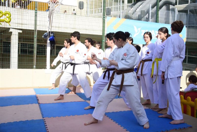 La Kermesse du Lycée Montaigne