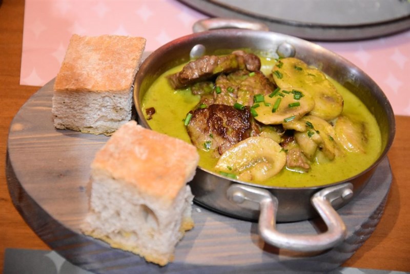 CouCou BistroBar Opening
