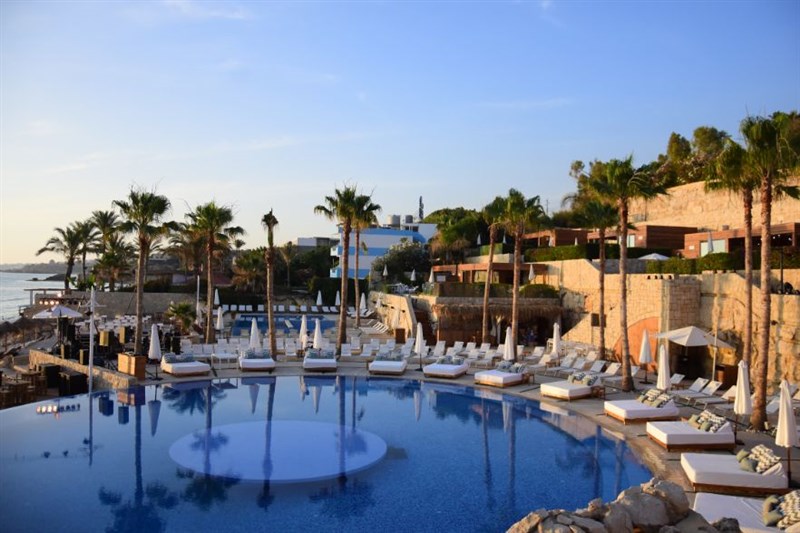 Dea Del Mare Grand Opening