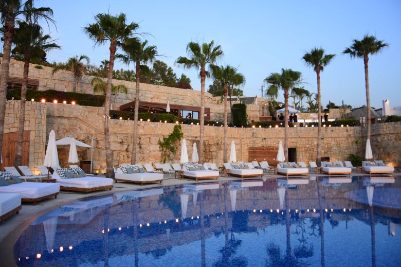 Dea Del Mare Grand Opening