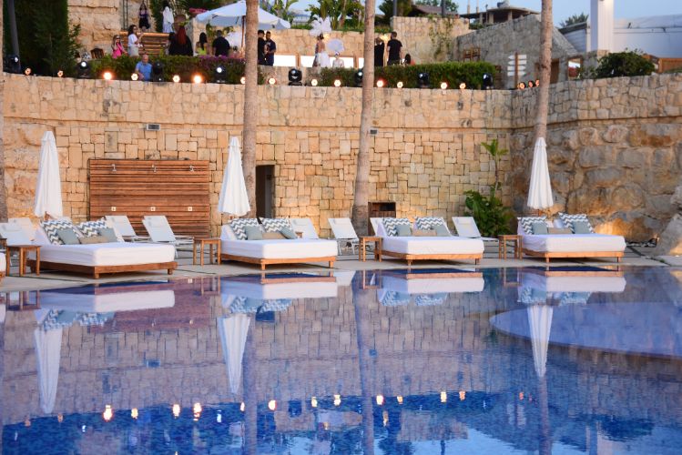 Dea Del Mare Grand Opening