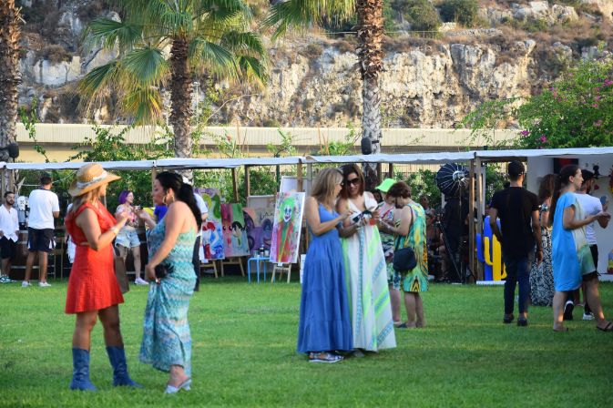 Glamour by the Sea Opening