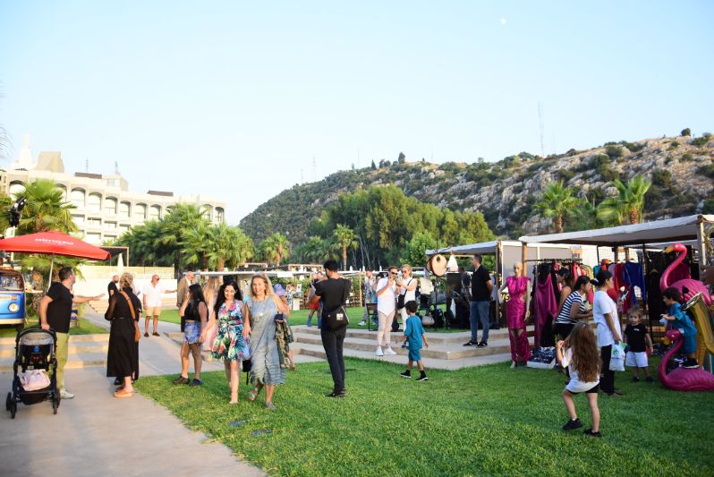 Glamour by the Sea Opening