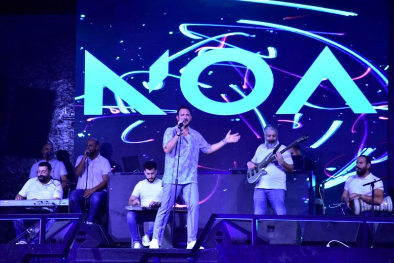 Release event for 'Baddo El Malyoun' by Hadi Daou