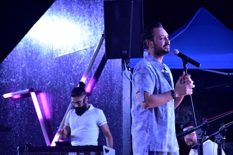 Release event for 'Baddo El Malyoun' by Hadi Daou