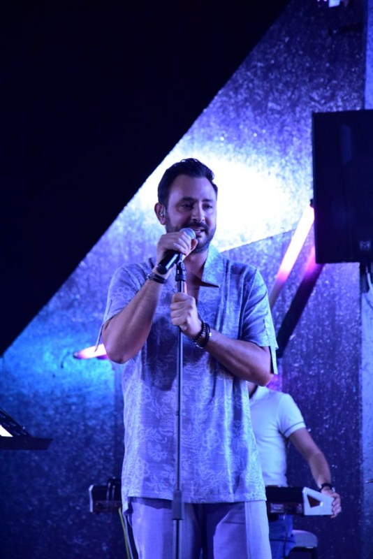 Release event for 'Baddo El Malyoun' by Hadi Daou