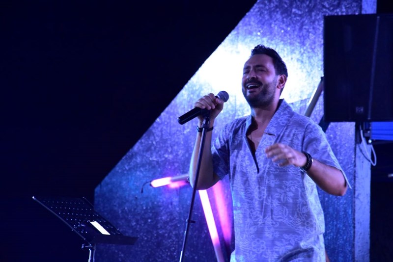 Release event for 'Baddo El Malyoun' by Hadi Daou