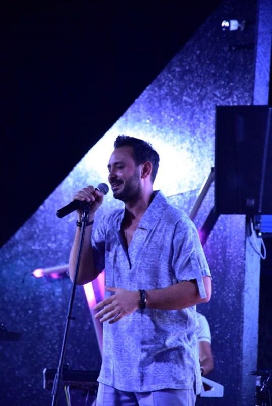Release event for 'Baddo El Malyoun' by Hadi Daou