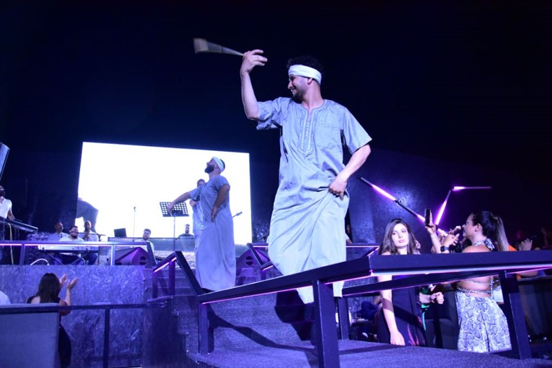 Release event for 'Baddo El Malyoun' by Hadi Daou
