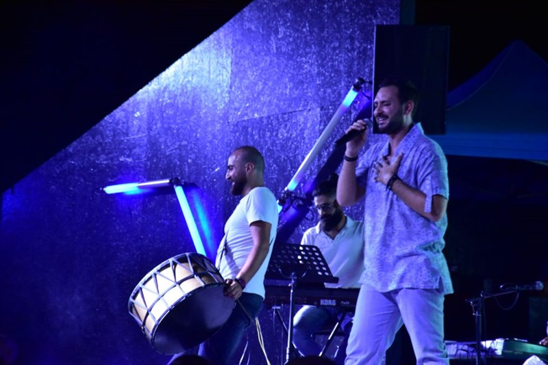Release event for 'Baddo El Malyoun' by Hadi Daou
