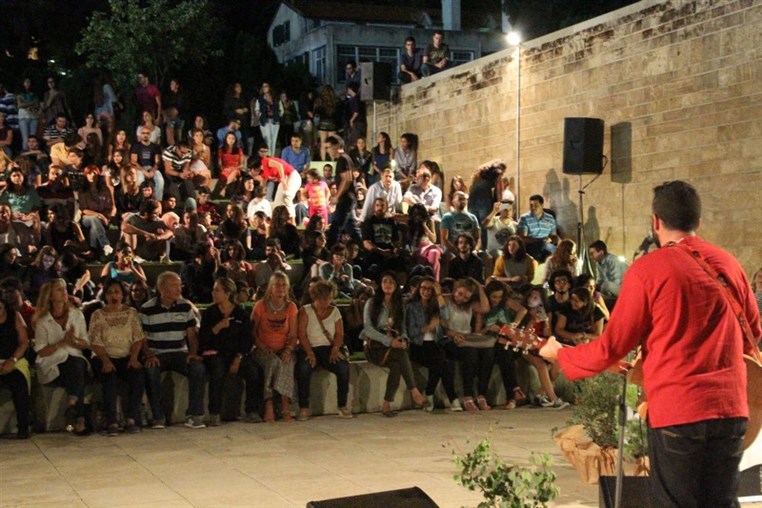 AUB Stock The Wood Concert
