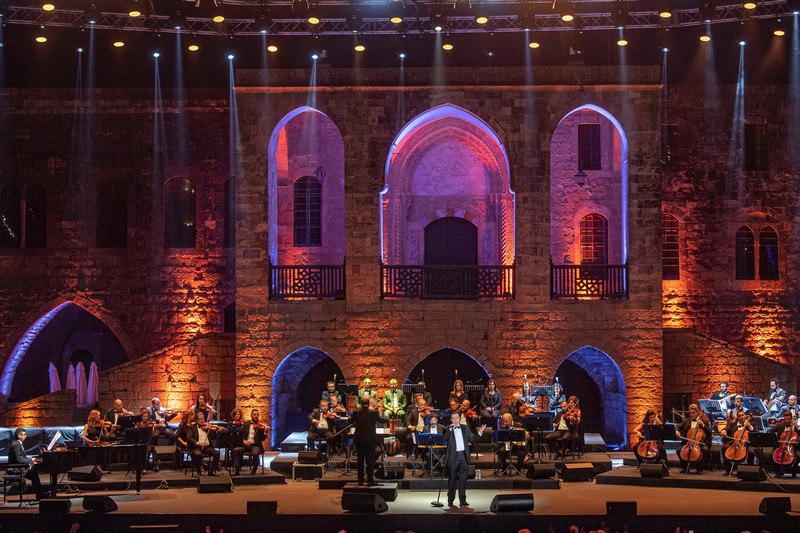 Abdou Cherif sings Abdel Halim Hafez at Beiteddine Festival