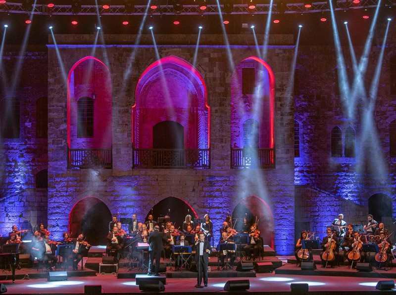 Abdou Cherif sings Abdel Halim Hafez at Beiteddine Festival