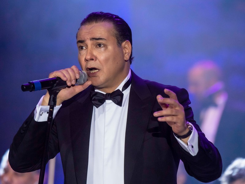 Abdou Cherif sings Abdel Halim Hafez at Beiteddine Festival