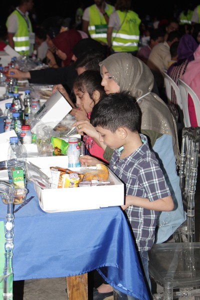 Ajialouna Iftar for 2000 orphans