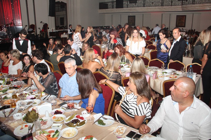 Al Zaman Al Assil at Atlal Plaza