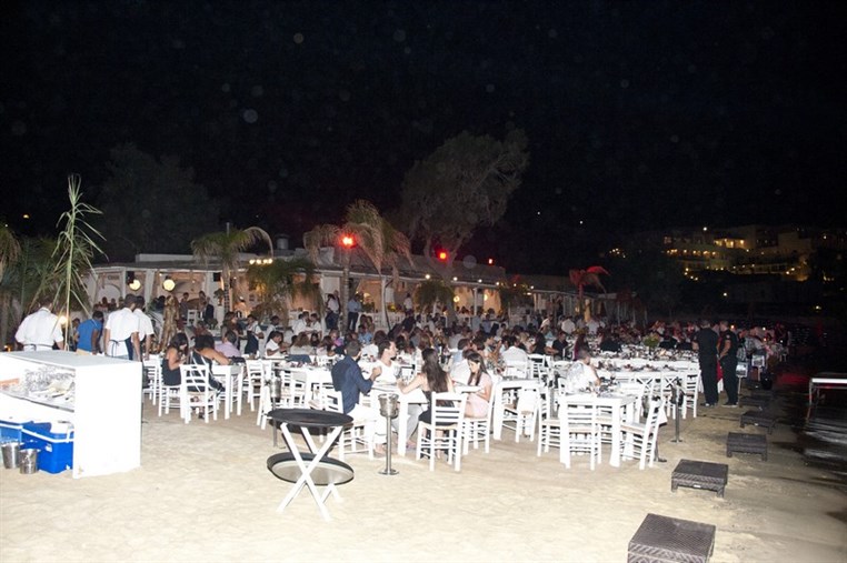 Amr Diab in Mykonos