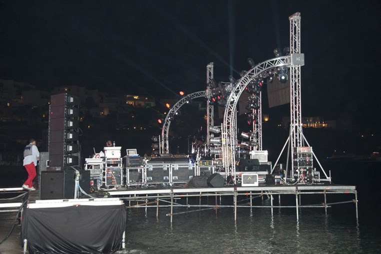 Amr Diab in Mykonos