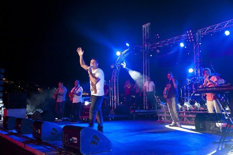 Amr Diab in Mykonos