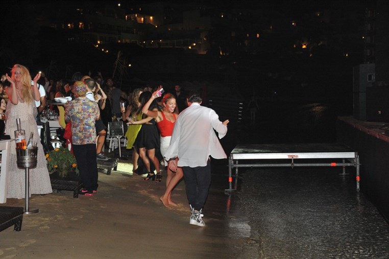 Amr Diab in Mykonos
