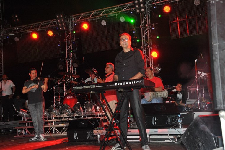 Amr Diab in Mykonos
