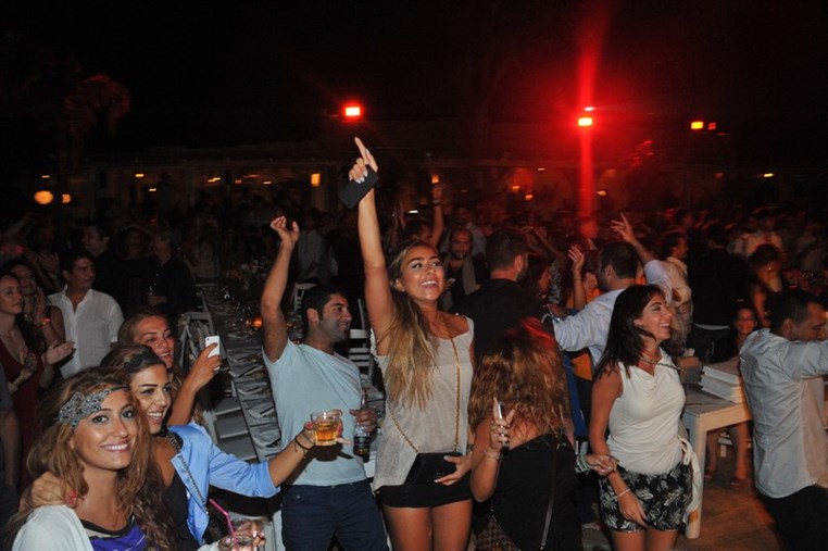 Amr Diab in Mykonos