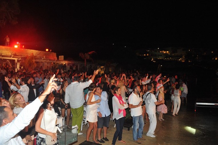 Amr Diab in Mykonos