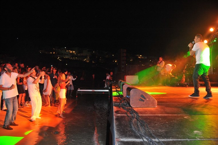 Amr Diab in Mykonos