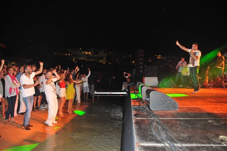 Amr Diab in Mykonos