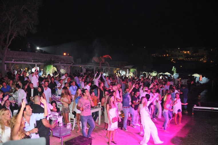 Amr Diab in Mykonos