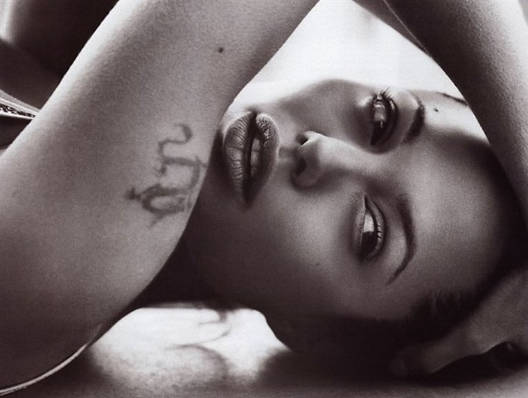 Angelina Jolies Tattoos
