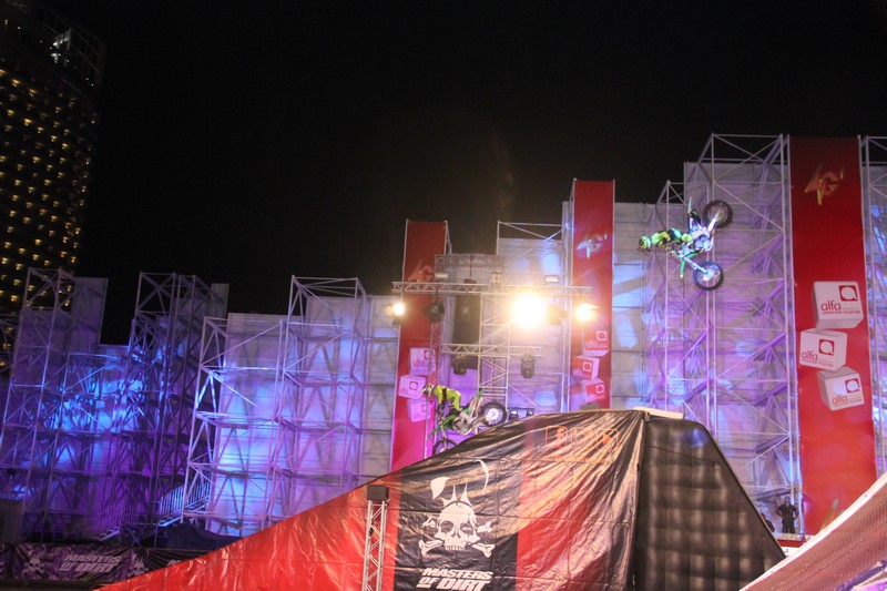 BEASTS Masters of Dirt
