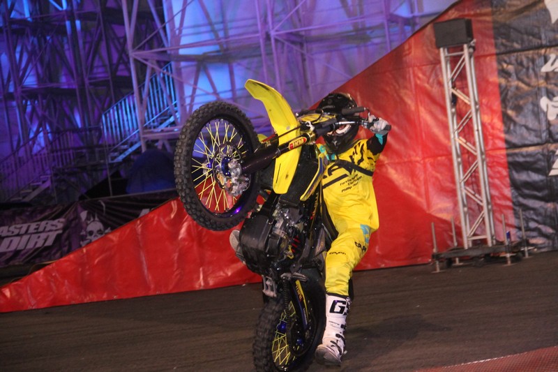 BEASTS Masters of Dirt