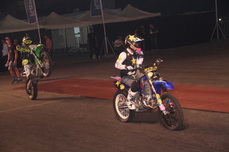 BEASTS Masters of Dirt