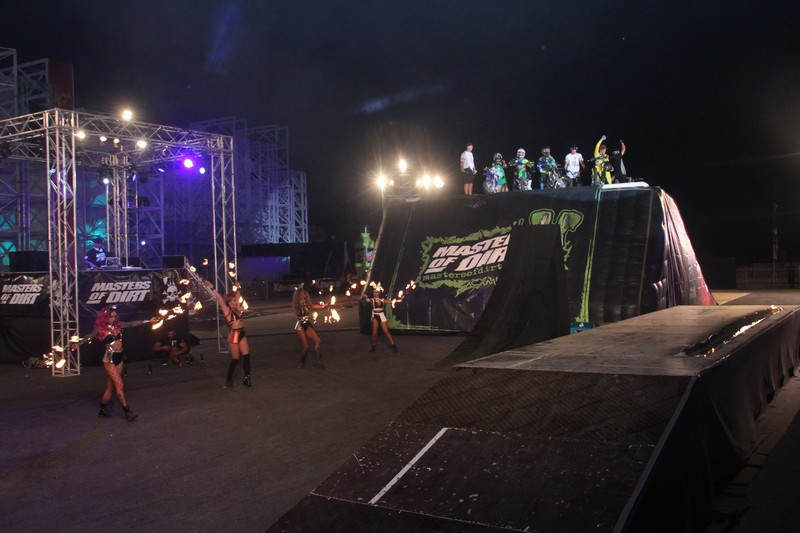 BEASTS Masters of Dirt