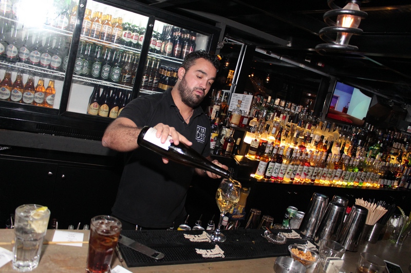 Iyam Al Lira at Bar 35