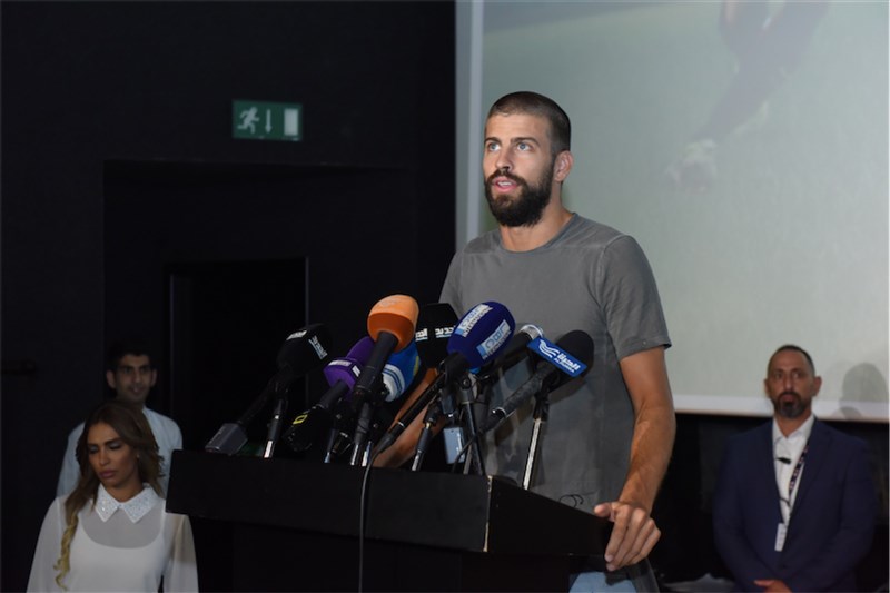 Gerard Pique,Sergio Busquets & Jordi Alba at CCBe