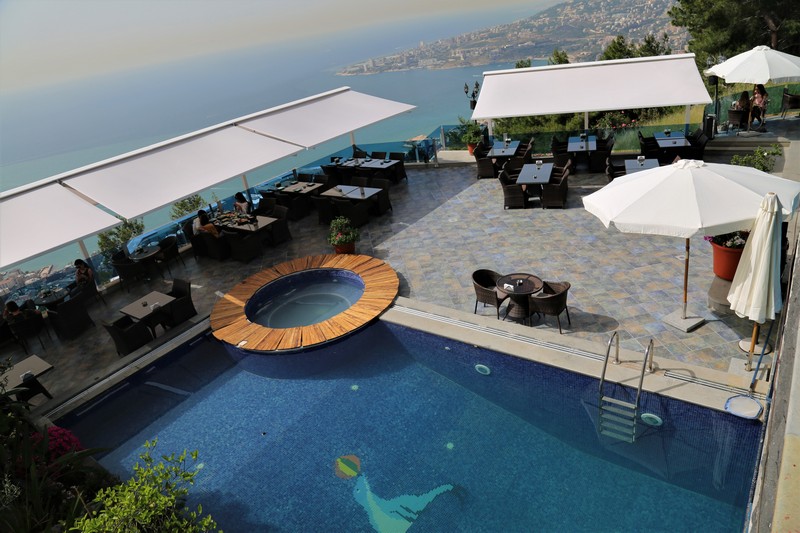 The Terrace - Bay Lodge on Sunday