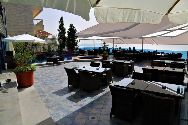 The Terrace - Bay Lodge on Sunday