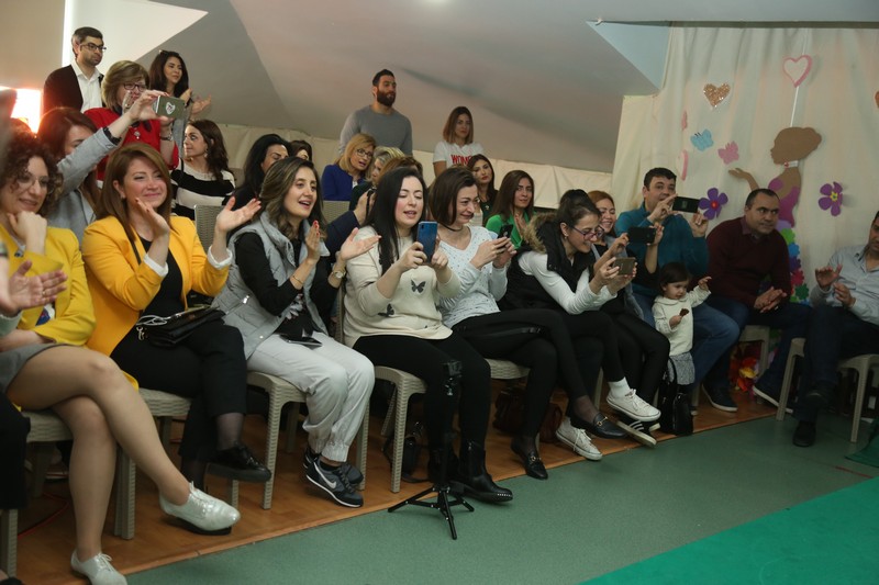 La fête des mamans à Bébés Câlins 2